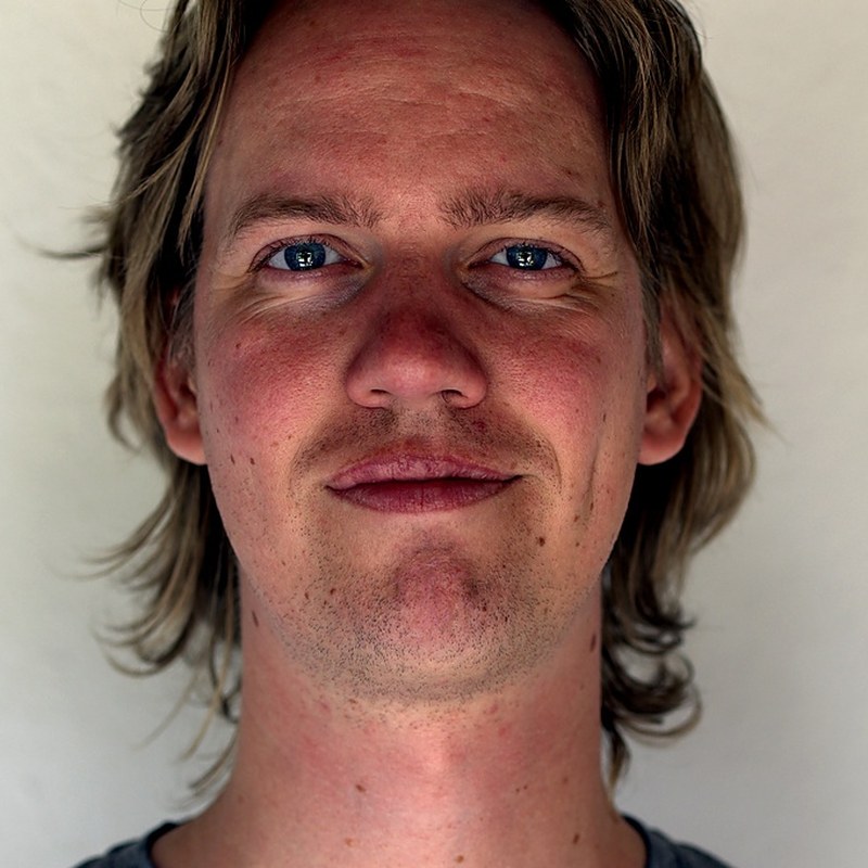 Portræt af Mads Holst Jensen